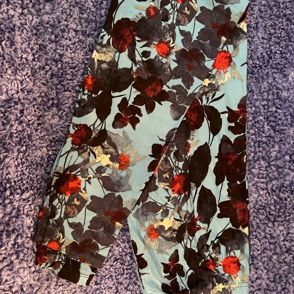 Buttery Soft NWT TC Leggings - Picture 13 of 16